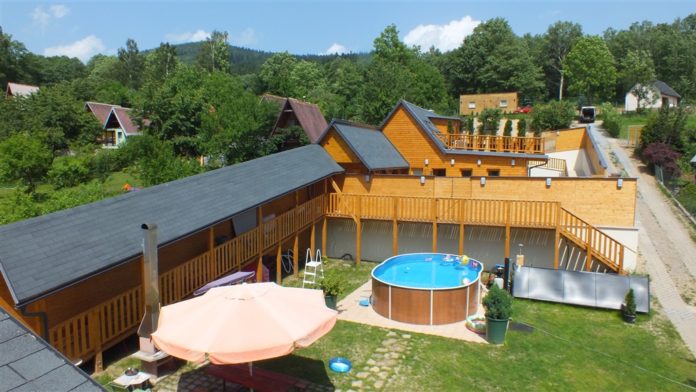 Chata Pod Sokolím hřbetem - Rybařina rybník Florian